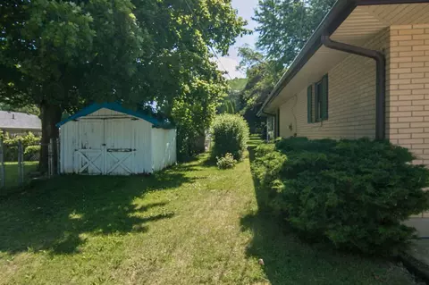 1110 Taylor, Pecatonica, IL 61063 photo 23