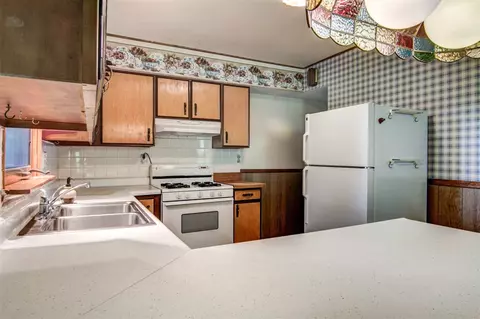 1110 Taylor, Pecatonica, IL 61063 photo 5