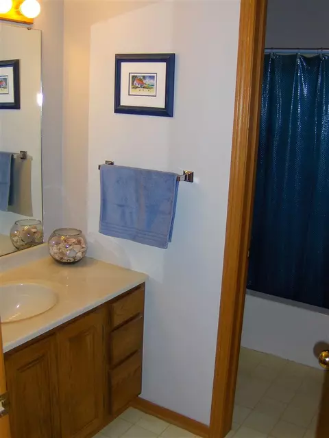606 Berglund Rd, Pecatonica, IL 61063 photo 9