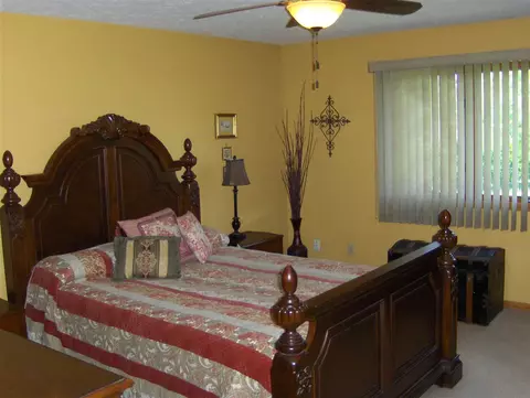 606 Berglund Rd, Pecatonica, IL 61063 photo 12