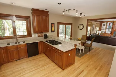 7536 Grace Dr, Roscoe, IL 61073 photo 4