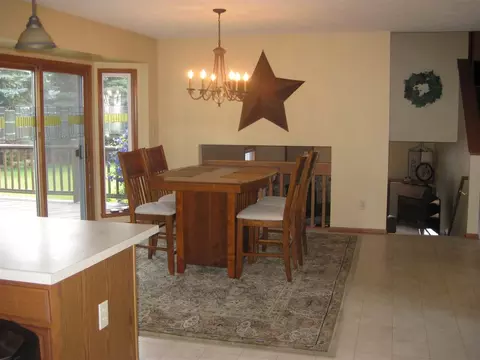 530 Merilot Dr, Roscoe, IL 61073 photo 8