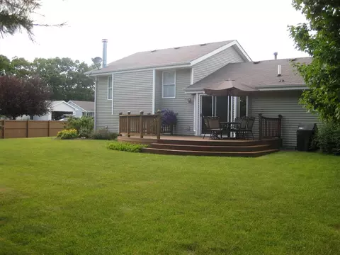 530 Merilot Dr, Roscoe, IL 61073 photo 3