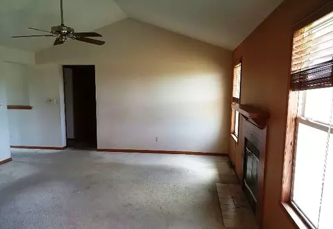 6659 Sutter Dr, Roscoe, IL 61073 photo 3