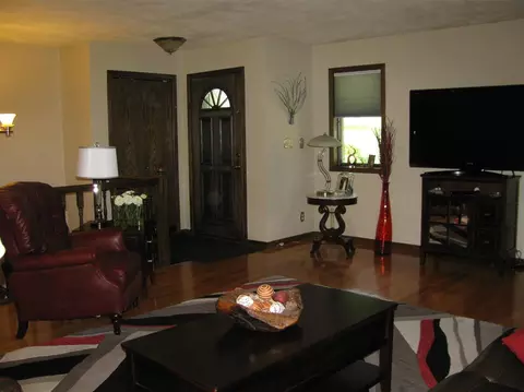 572 Baintree Rd, Lake Summerset, IL 61019 photo 5