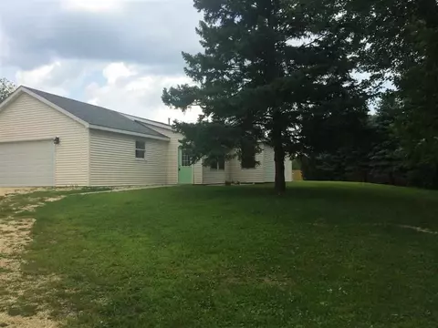 3748 Mill Rd, Cherry Valley, IL 61016 photo 2