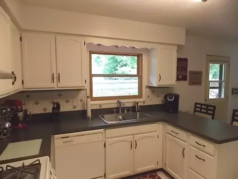 514 Fairview St, Durand, IL 61024 photo 4