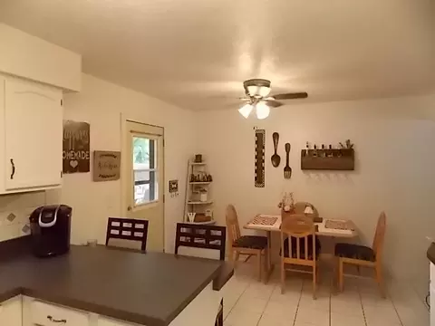 514 Fairview St, Durand, IL 61024 photo 3