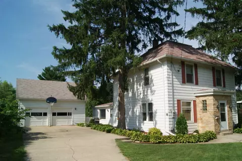 211 E Franklin, Rockton, IL 61072 photo 3