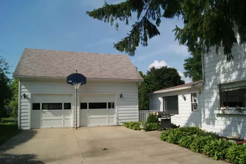 211 E Franklin, Rockton, IL 61072 photo 4
