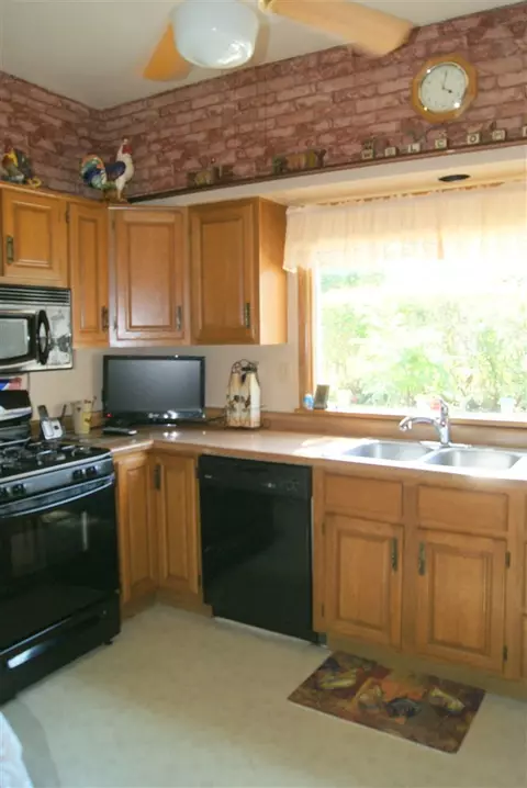211 E Franklin, Rockton, IL 61072 photo 15