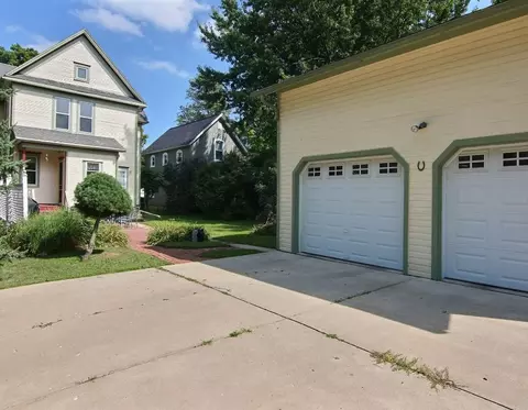 304 W 4th St, Pecatonica, IL 61063 photo 25