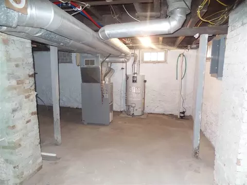 214 E 6th St, Pecatonica, IL 61063 photo 17