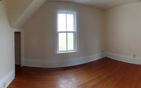214 E 6th St, Pecatonica, IL 61063 photo 5