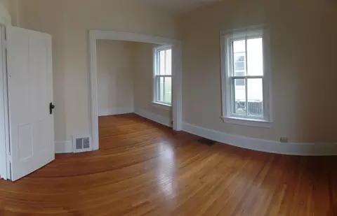 214 E 6th St, Pecatonica, IL 61063 photo 10