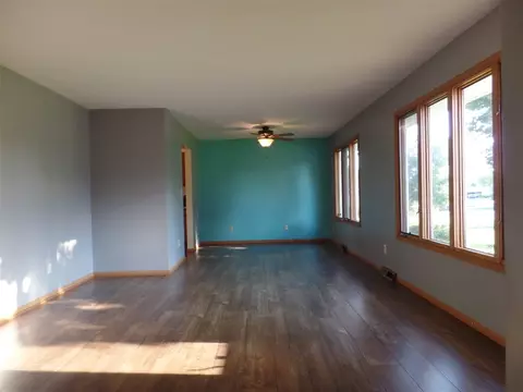 9937 Clay Ct, Roscoe, IL 61073 photo 2