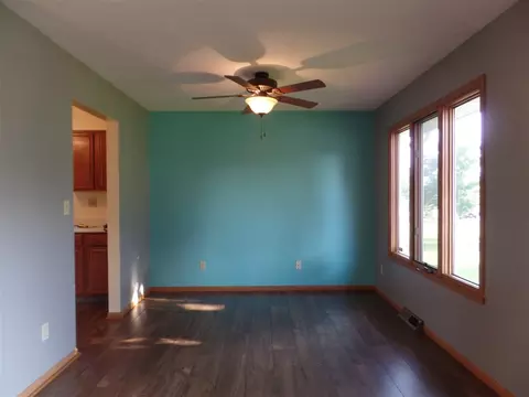 9937 Clay Ct, Roscoe, IL 61073 photo 4
