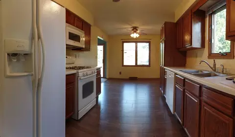 9937 Clay Ct, Roscoe, IL 61073 photo 5