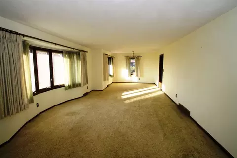 12355 Love Rd, Roscoe, IL 61073 photo 9