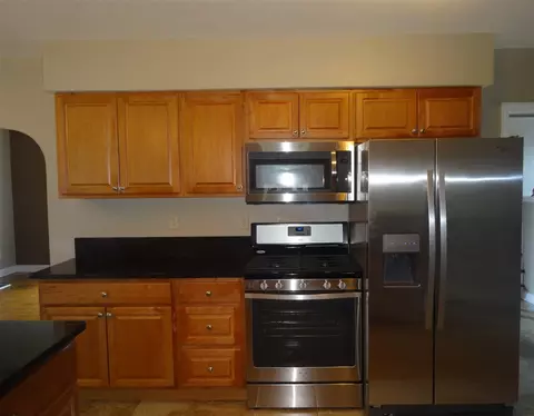 115 E 4th St, Belvidere, IL 61008 photo 5