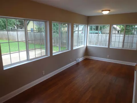 115 E 4th St, Belvidere, IL 61008 photo 8