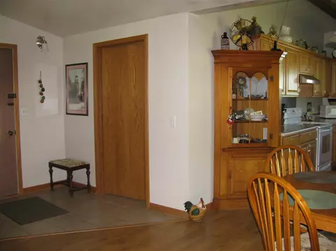 15533 Comly Rd, Pecatonica, IL 61063 photo 7