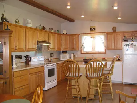 15533 Comly Rd, Pecatonica, IL 61063 photo 8