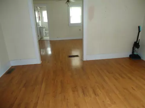 2007 Roosevelt Ave, Beloit, WI 53511 photo 4