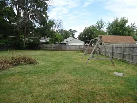 2007 Roosevelt Ave, Beloit, WI 53511 photo 7