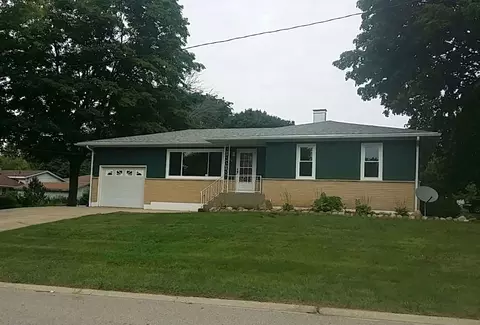 606 E Brown St, Harvard, IL 60033 photo 1