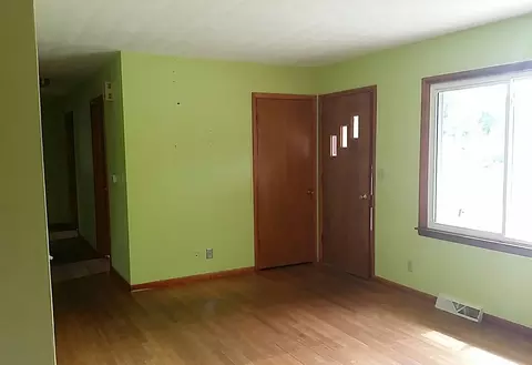 606 E Brown St, Harvard, IL 60033 photo 4