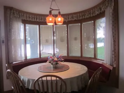 858 Breckenboro, Lake Summerset, IL 61019 photo 5