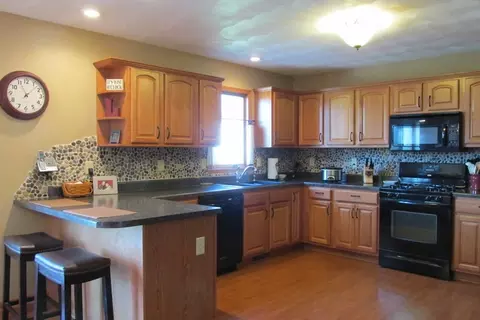 1634 Brentwood Dr, Byron, IL 61010 photo 4