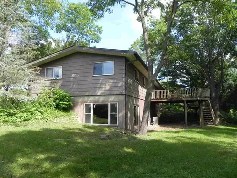 300 Forestcliff Ct, Lake Summerset, IL 61019 photo 2