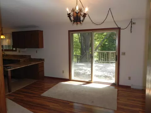 300 Forestcliff Ct, Lake Summerset, IL 61019 photo 9