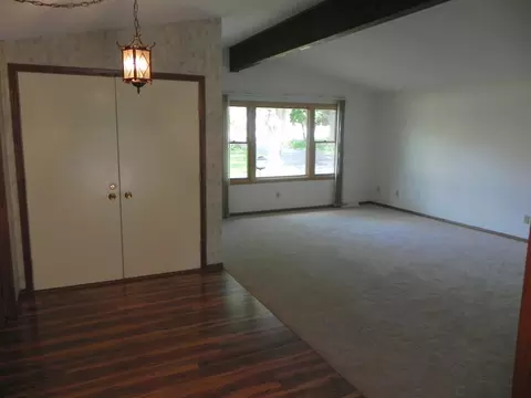 300 Forestcliff Ct, Lake Summerset, IL 61019 photo 6