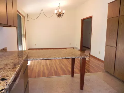 300 Forestcliff Ct, Lake Summerset, IL 61019 photo 14