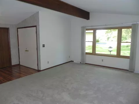 300 Forestcliff Ct, Lake Summerset, IL 61019 photo 5