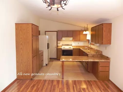 300 Forestcliff Ct, Lake Summerset, IL 61019 photo 10