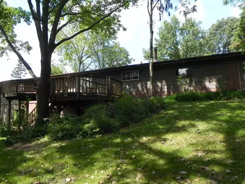 300 Forestcliff Ct, Lake Summerset, IL 61019 photo 3