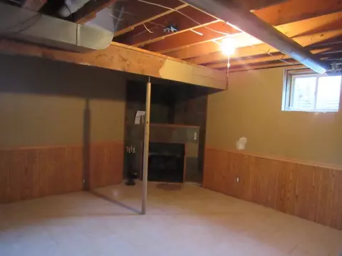 910 Taylor St, Pecatonica, IL 61063 photo 17