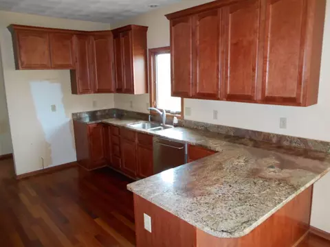 4717 Cabot Ln, Cherry Valley, IL 61016 photo 5