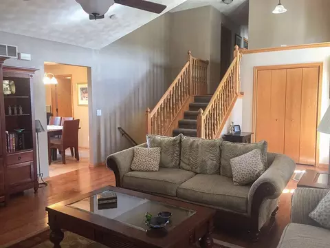 3695 Golden Eagle Dr, Beloit, WI 53511 photo 4