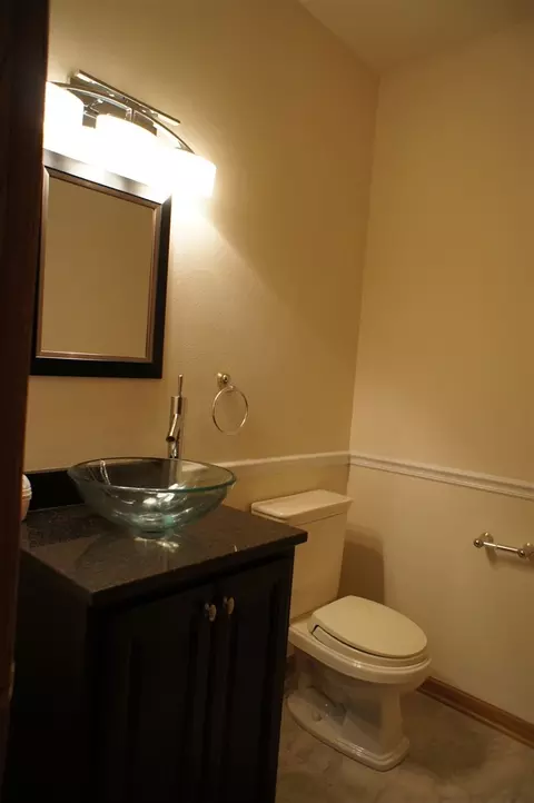 8922 Folkestone Ct, Roscoe, IL 61073 photo 10