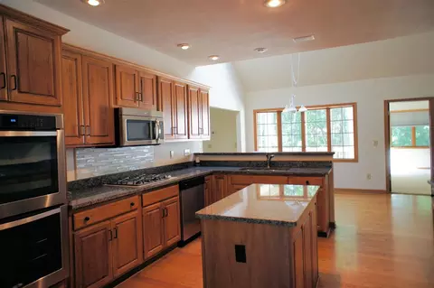 8922 Folkestone Ct, Roscoe, IL 61073 photo 8