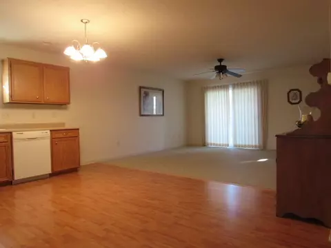 627 Grove St, Pecatonica, IL 61063 photo 11