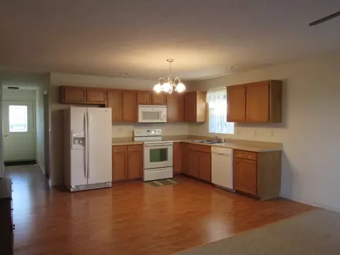 627 Grove St, Pecatonica, IL 61063 photo 6