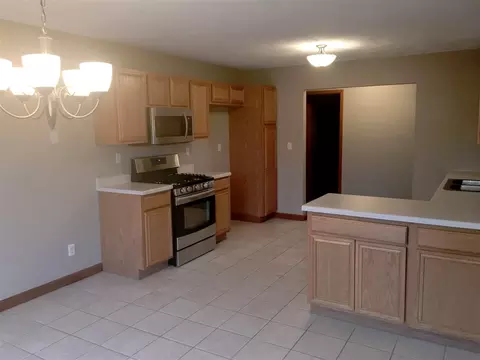 11287 Lemon Grass Ln, Roscoe, IL 61073 photo 9