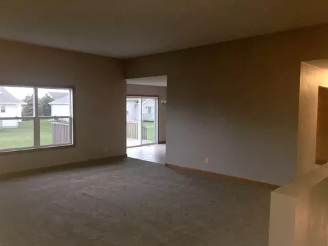 11287 Lemon Grass Ln, Roscoe, IL 61073 photo 3