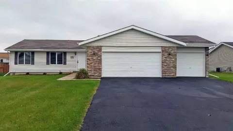 10983 Borage Trl, Roscoe, IL 61073 photo 1